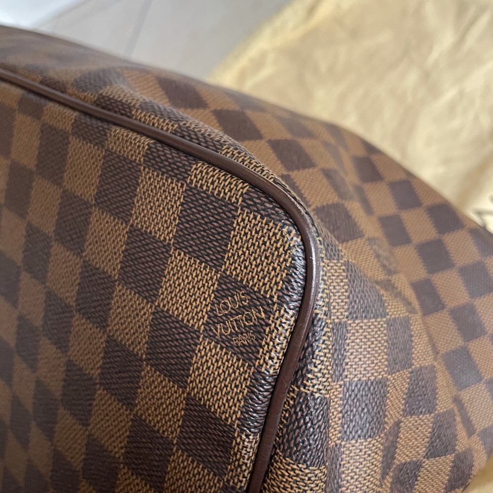 Louis Vuitton Saleya GM - Picture 11 of 16